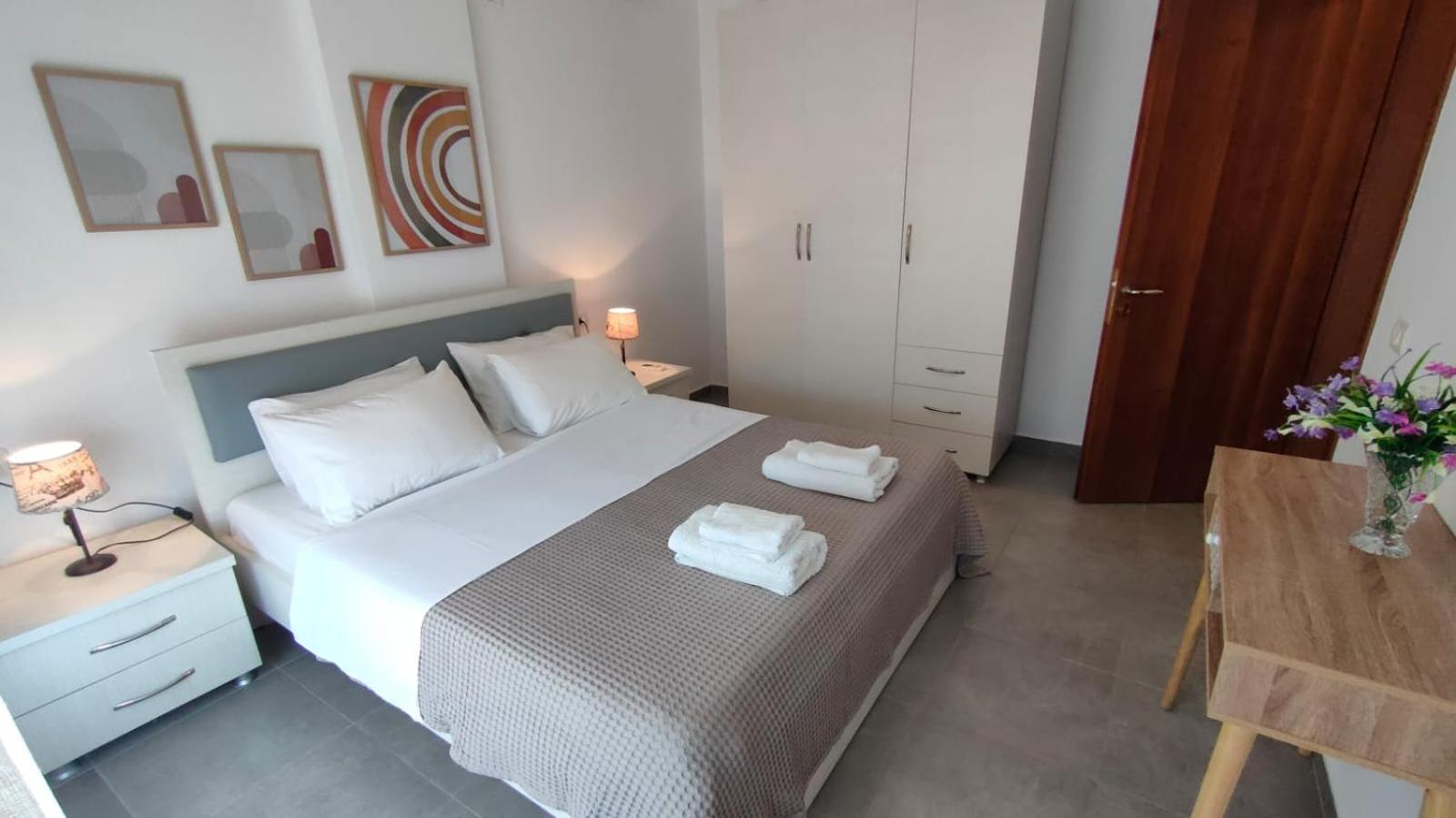 Tropicana Apartments Dhërmi Rum bild