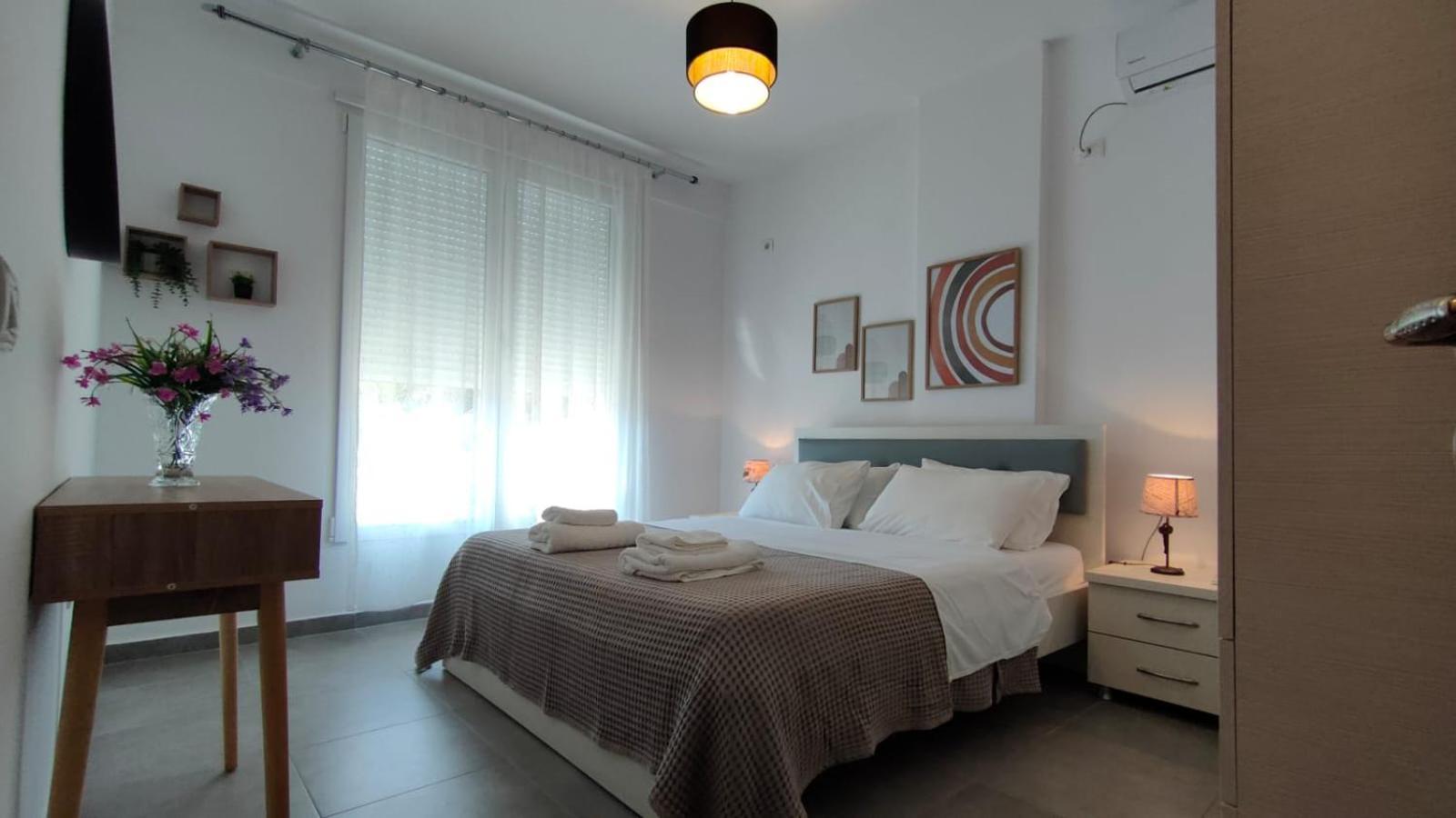 Tropicana Apartments Dhërmi Rum bild
